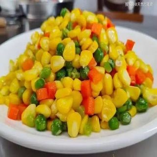 j15 მოთუშული სიმინდის მარცვლები ბოსტნეულით