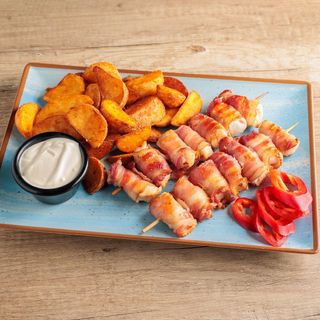 Pileći ražnjići u pancetti