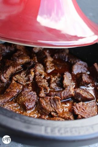 Tajine viande avec frites 