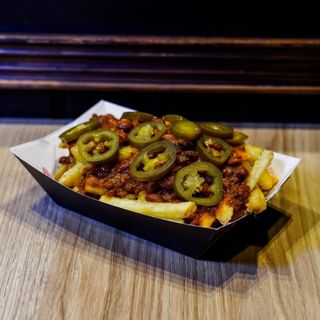 Patatas XL - Chili de carne y jalapeños