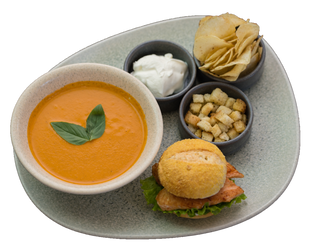 Pileći sendič mini i paradajz supa