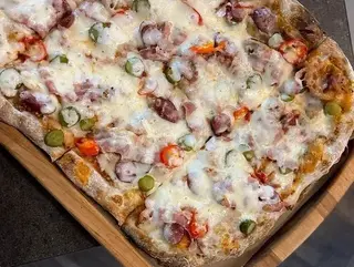 Піца Козацька (910g)