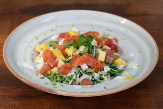 Ensalada de salmon marinado