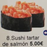 8. Sushi Tartar De Salmón (2 Pzs.)