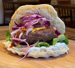 Punjena juneća pljeskavica 