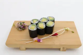 Maki Aguacate (6 Pzs.)