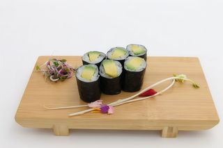 Maki Aguacate (6 Pzs.)