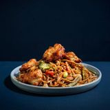 Yakisoba con Pollo Karaage