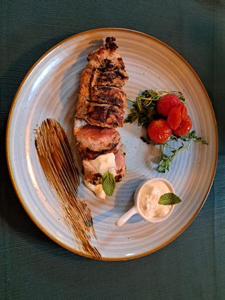 Mușchiuleț de porc cu sos gorgonzola