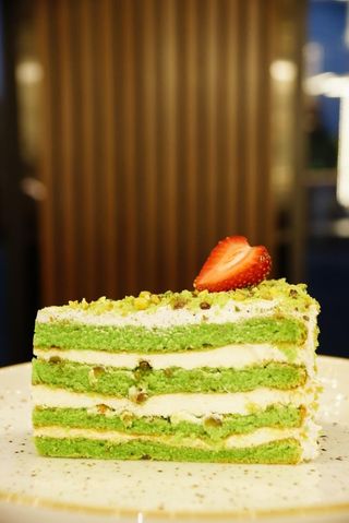 Фисташковое пирожное