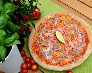 Pizza Al Tonno