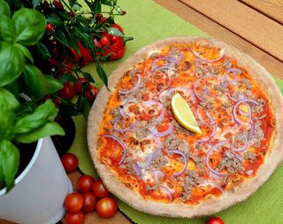 Pizza Al Tonno