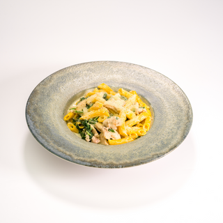 PENNE CU PUI SI SPANAC