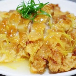 Pollo con salsa de limón