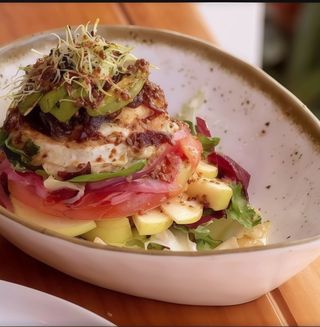 Ensalada De Rulo De Cabra