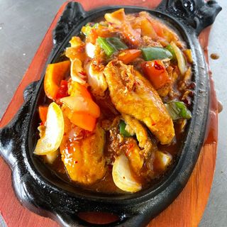 Тебан Уйпяр