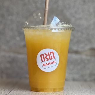 Orange and carrot (330Ml.)