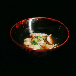 Sopa De Raviolis Chinos Con Carne