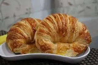 Box Croissants com Amor Simples