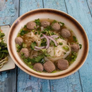 P5 Phở De Albóndigas De Ternera