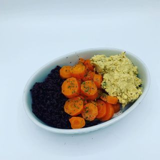 Piatto unico ipocalorico humus di ceci