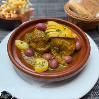 Tagine De Coquelet Aux Olives