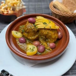 Tagine De Coquelet Aux Olives