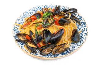 Linguine cozze e pomodorini