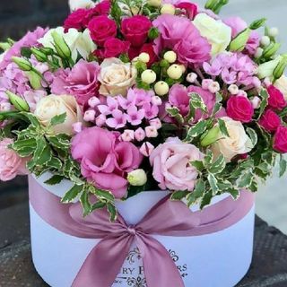 Caja con Flores Variadas Grande