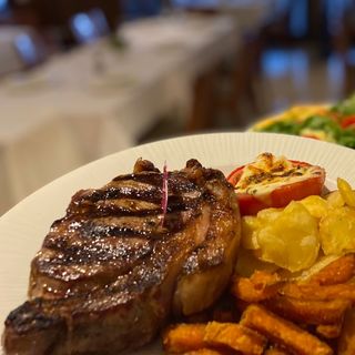 Entrecort de angus argentino a la parrilla (300 gr.)