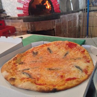 Pizza Napoletana (30 Cm.)