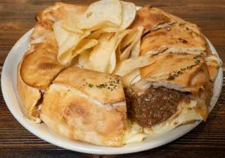  Rosca De Carne Picada Mozzarella Y Salsa BBQ
