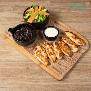 Крехки пилешки филенца с императорски ориз (450гр.)