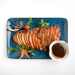 233. Teppanayaki de pato asado en salsa especial