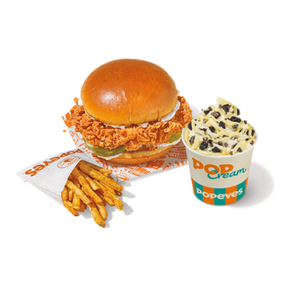 The Chicken Sandwich + Patatas cajún + Pop Cream