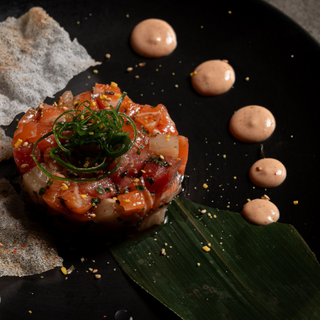 Tartare Tricolor: hamachi, salmón, atún