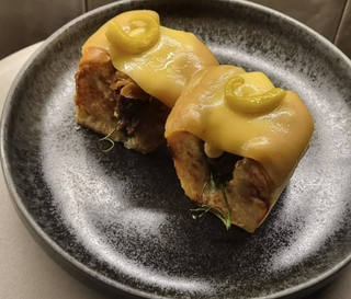 Brioche de mantequilla de meloso de ternera (2 uds.)