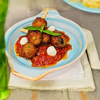 Патладжанени кюфтенца със сос Маринара