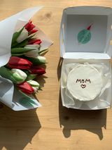 თეთრი ტორტი MOM