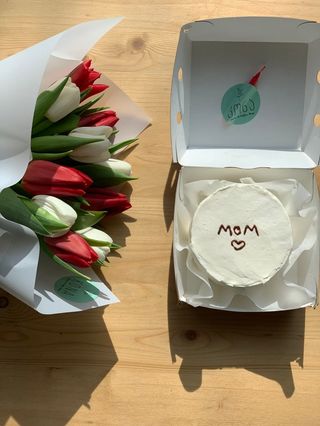 თეთრი ტორტი MOM