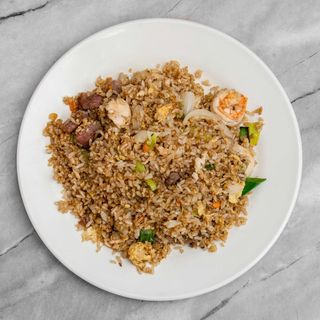 35. Arroz Frito Especial De La Casa.