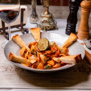 Vongole cu sos mediteranian