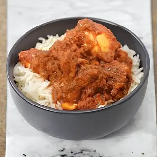 4 Spoons of White Rice & 4 Beef