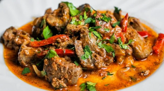 94. Cerdo Asado Con Salsa Picante