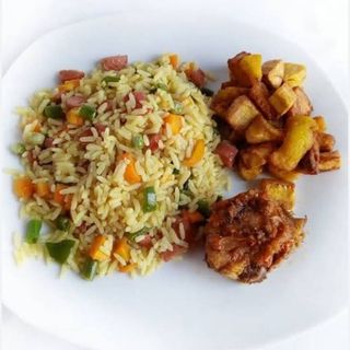 FRIED RICE + FRIED FISH + COLESLAW / PLANTAIN 