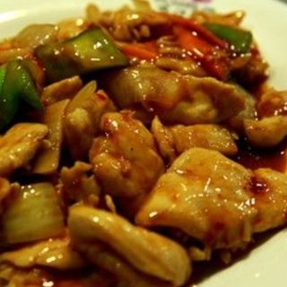 Pollo Con Salsa Picante