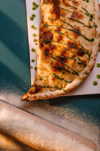 კალცონე