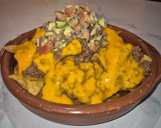NACHOS CASEROS 