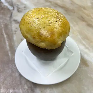 Телятина в горшочке в сметанном соусе