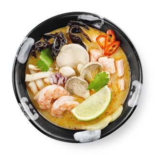 Том ям з морепродуктами